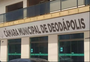 Fachada da câmara municipal de Deodápolis 